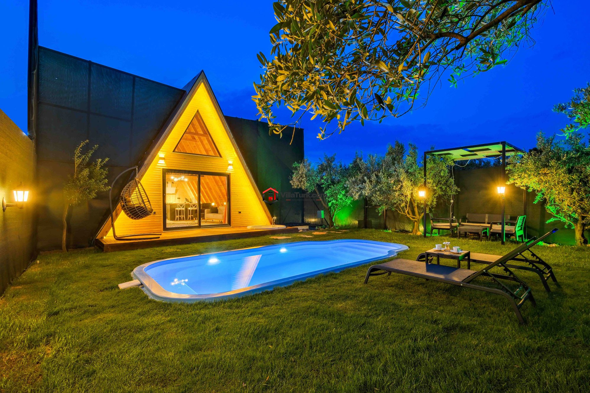 Bungalov Villaları: Konfor ve Doğanın İç İçe Geçtiği Tatil Seçeneği