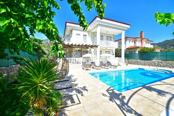 Villa Alya Yeşilüzümlü