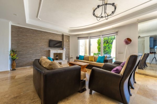 Villa Ardıç | Kalkan'da Deniz Manzaralı Havuzlu Lüks Villa