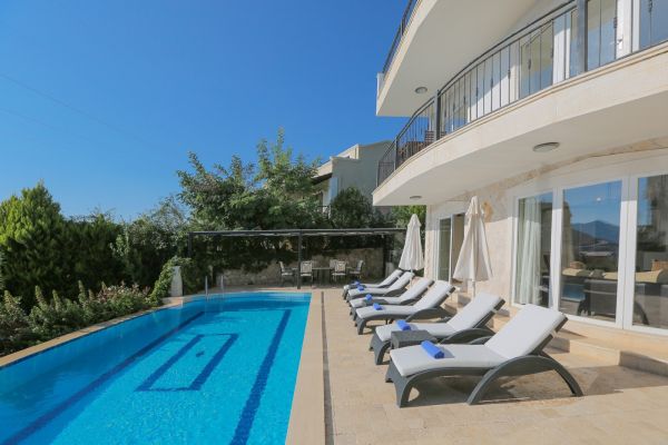 Villa Ardıç | Kalkan'da Deniz Manzaralı Havuzlu Lüks Villa