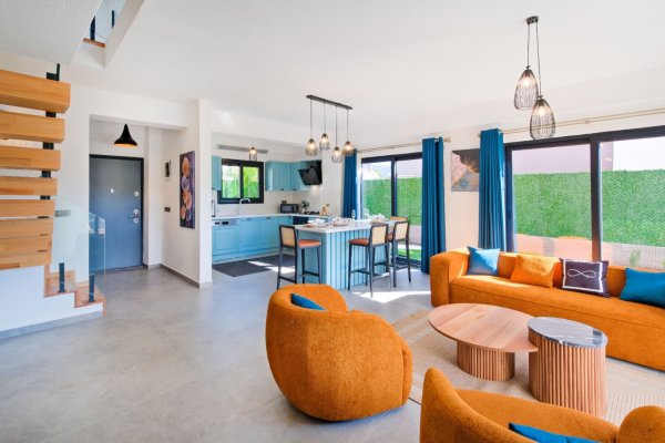 Villa Aydinç 2 | Fethiye Çalış’ta Jakuzili, Havuzlu Kiralık Villa