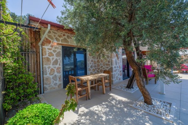 Villa Dream 2 | Kalkan Üzümlü'de Deniz Manzaralı & Korunaklı Balayı Villası