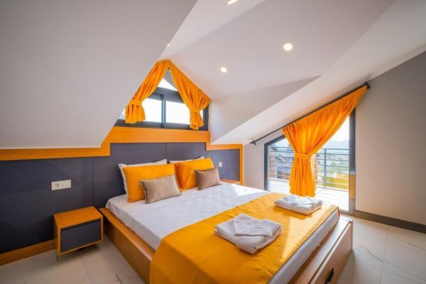 Villa Elif Trio