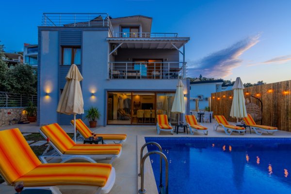 Villa Esenoria | Kalkan Kışla Deniz Manzaralı Lüks Villa