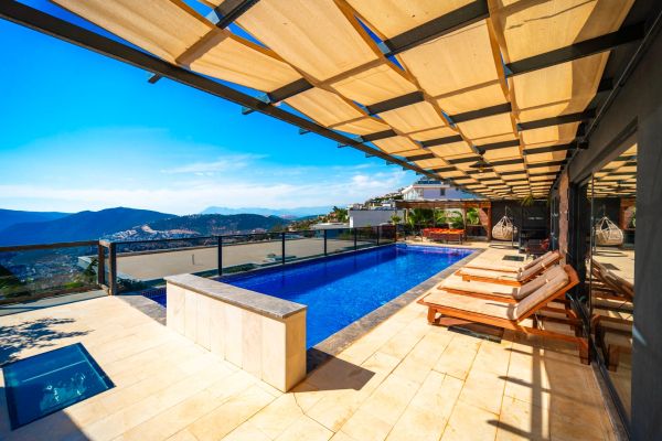 Villa Everest | Kalkan'da Deniz Manzaralı Lüks Villa