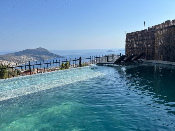 Villa Hümayun 7 | Kalkan Akbel'de Jakuzili & 4 Odalı Prestij Villası