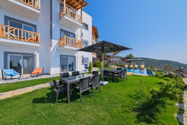 Villa Limit | Fethiye Faralya’da 12 Kişilik Deniz Manzaralı Geniş