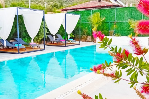 Villa Mamaro Living | Kayaköy'de Özel Havuzlu Kiralık Villa