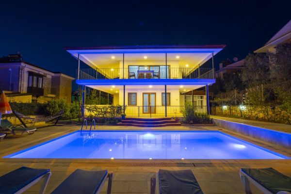 Villa Melis | Fethiye'de 5 Yatak Odalı Jakuzili Lüks Villa