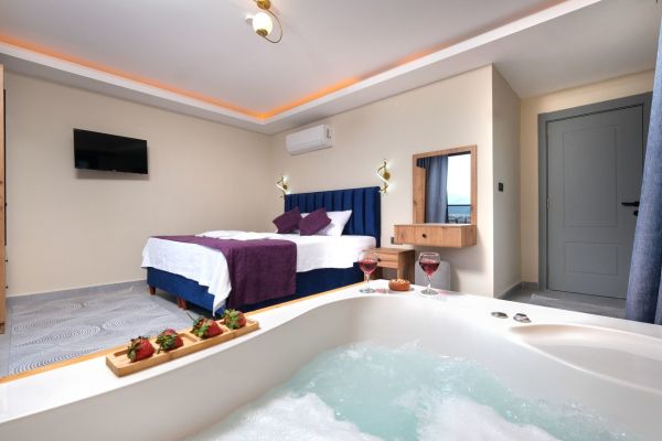 Villa Meltem | Fethiye Merkezde Jakuzili Tatil Villası