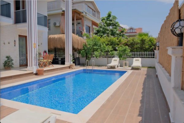 Villa Neşe | Fethiye Merkezde 12 Kişilik Lüks Villa