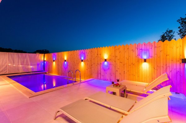 Villa Olivares | 2 Odalı 4 Kişilik Modern & Huzurlu Tatil Villası