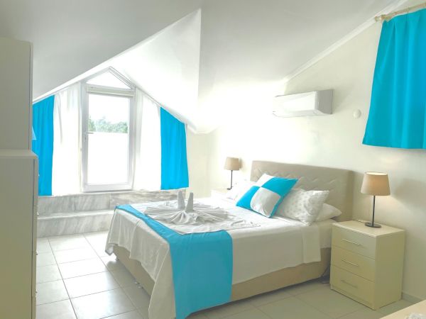 Villa Orka Four Season 1