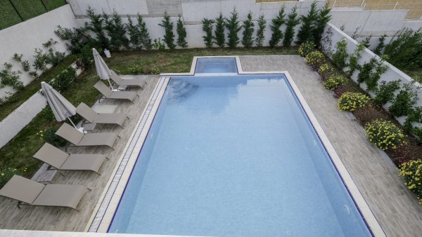 Villa Oscara | Ovacık'ta 3 Odalı Geniş Havuzlu Lüks Villa