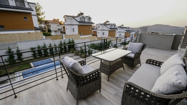 Villa Oscara | Ovacık'ta 3 Odalı Geniş Havuzlu Lüks Villa