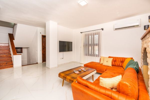 Villa Şahi | Kalkan’da Isıtmalı Havuzlu, Hamam ve Saunalı Muhafazakar Villa