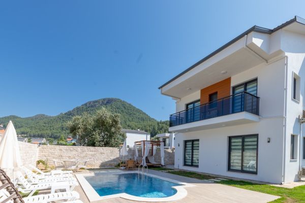Villa Simay | Fethiye Yeşilüzümlü’de Geniş Aile Villası