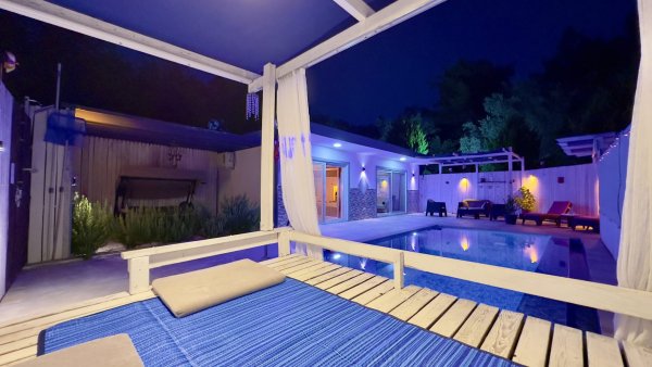Villa Sonuç | Kaş Üzümlü'de Korunaklı & Jakuzili Balayı Villası