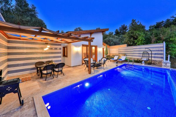 Villa Sundown 3 | Kalkan’da Jakuzili  Balayı Villası