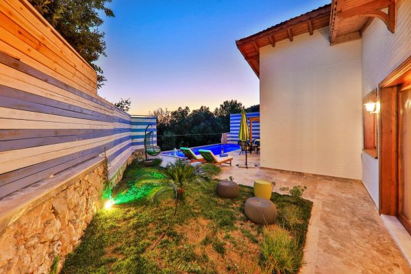 Villa Sundown 3 | Kalkan’da Jakuzili  Balayı Villası