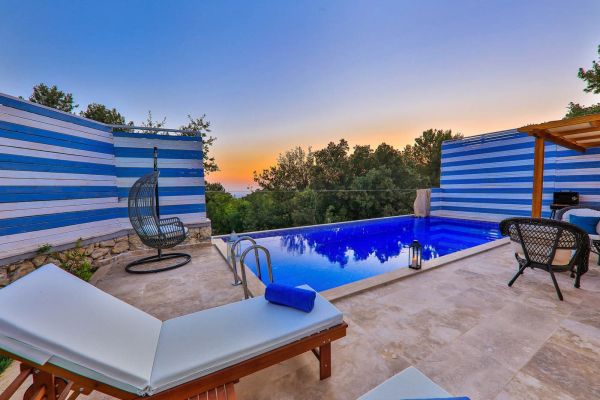 Villa Sundown 3 | Kalkan’da Jakuzili  Balayı Villası