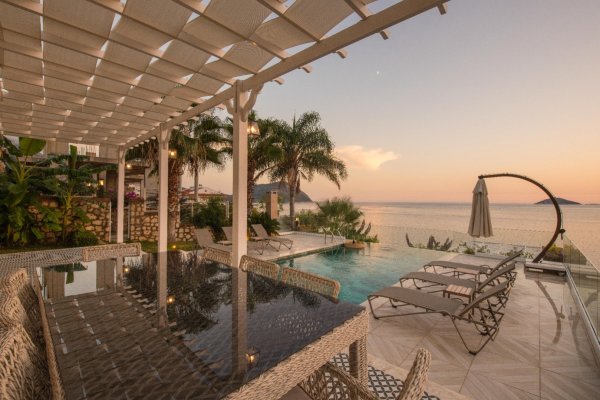 Villa Valentina 2 | Kalkan'da Denize Sıfır Lüks Villa