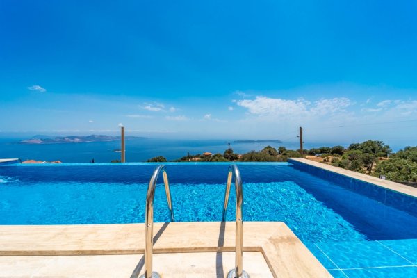 Villa Verde Rose | Kaş Gökçeören'de Sonsuzluk Havuzlu & Saunalı Lüks Villa