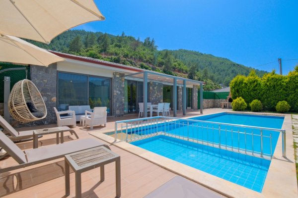 Villa Vita Uno | Fethiye Kayaköy'de Korunaklı, Jakuzili Havuzlu Villa