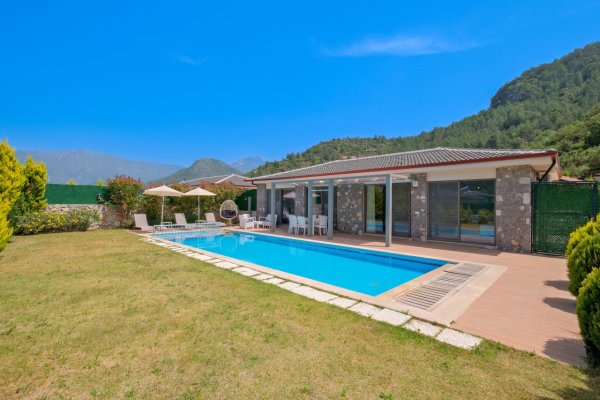 Villa Vita Uno | Fethiye Kayaköy'de Korunaklı, Jakuzili Havuzlu Villa