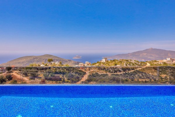 Villa Zafira | Kalkan Kördere'de Kapalı Havuzlu & Aktivite Dolu Villa