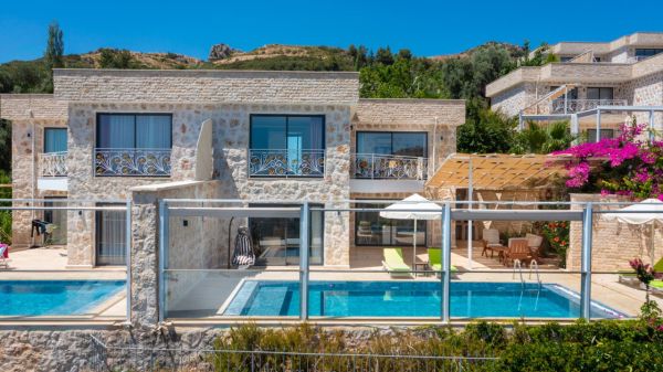 Villa Zerrin 2 | Kalkan’da Taş Mimarili Lüks Villa