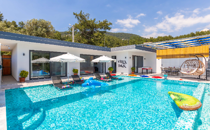 Villa Dekor | Kalkan'da Deniz Manzaralı & Jakuzili Balayı Villası