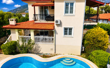 Villa Greenwood | Ovacık'ta 4 Odalı Dağ Manzaralı Lüks Villa