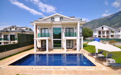 Villa Ilora | Fethiye Ovacık'ta 4 Süit Odalı Geniş Havuzlu Villa