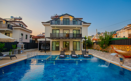 Villa Lunora | Ölüdeniz'de Jakuzili & Büyük Havuzlu Lüks Villa