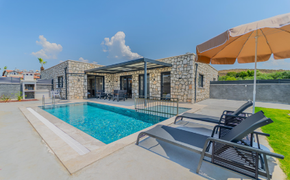 Villa Şafak 5 | Fethiye Çalış’ta Plaja Yakın Havuzlu Villa