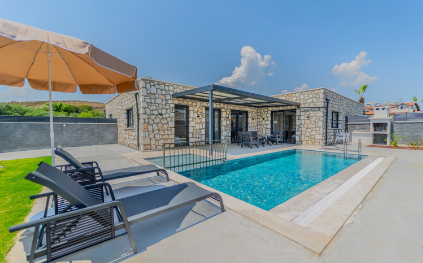 Villa Şafak 7 | Fethiye Çalış’ta Plaja Yakın Havuzlu Villa