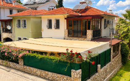 Villa Selvi | Fethiye Deliktaş'ta Korunaklı & Jakuzili 3+1 Villa